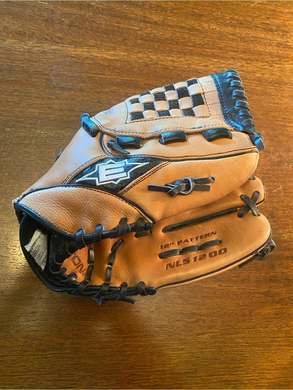 Easton NLS1200 12” Softball Glove Tan Leather RHT Right Hand Thrower